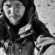 comment.user?.profileImg