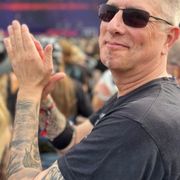 comment.user?.profileImg