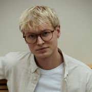 comment.user?.profileImg