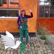 comment.user?.profileImg