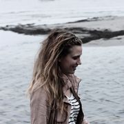 comment.user?.profileImg