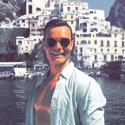 comment.user?.profileImg