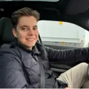 comment.user?.profileImg