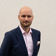 comment.user?.profileImg