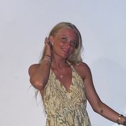 comment.user?.profileImg