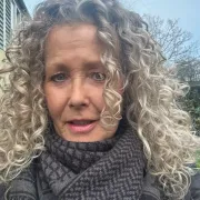 comment.user?.profileImg