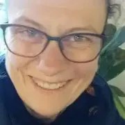 comment.user?.profileImg