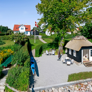 comment.user?.profileImg