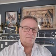 comment.user?.profileImg