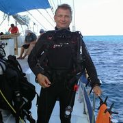 comment.user?.profileImg