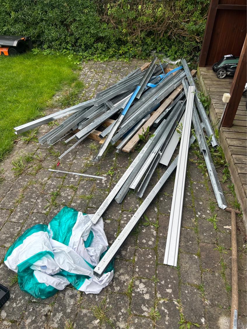 Hjælp til at fjerne nogle sager fra privat grund på amager