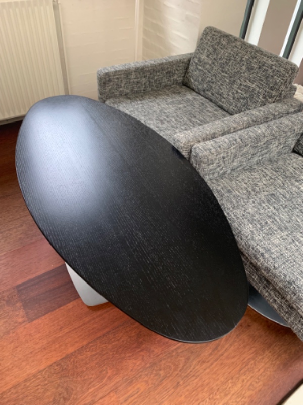 skal have afhentet 2 lænestole og 1 sofabord i vejle og afleveres i hadsund