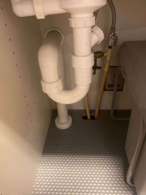 Installation af opvaskemaskine + afmontering af skab