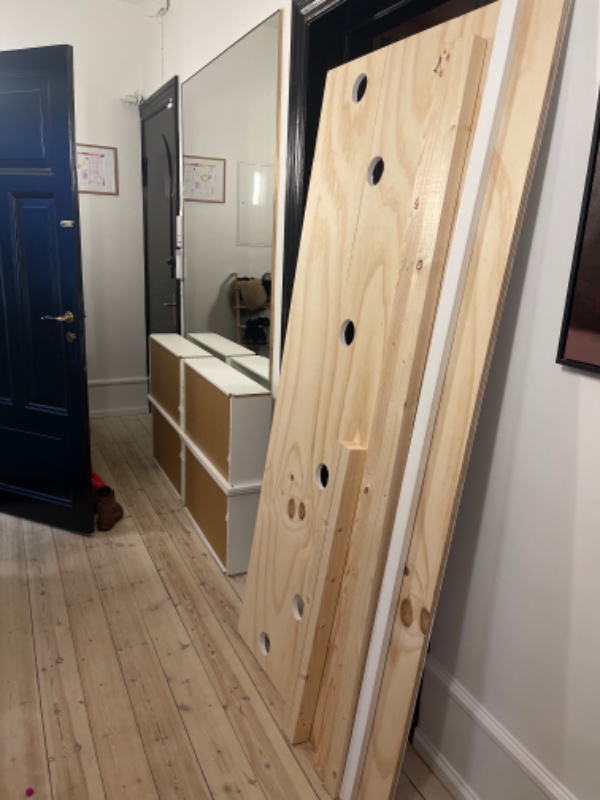 Hent ting til storskrald på 2. Sal.