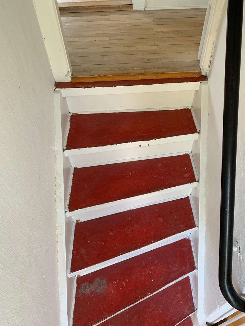 Aftagning af linoleumsgulv og montering af nyt linoleumsgulv