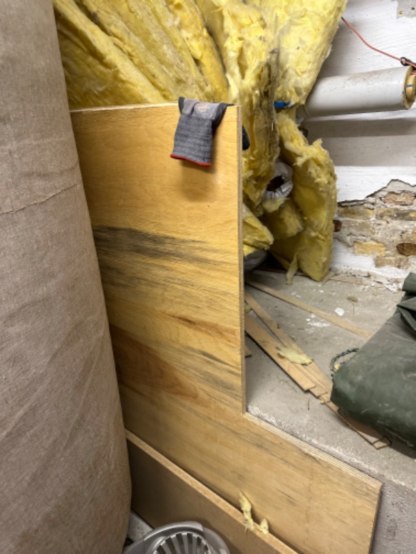 Tømning/bortskaffelse af loftsrum og kælder