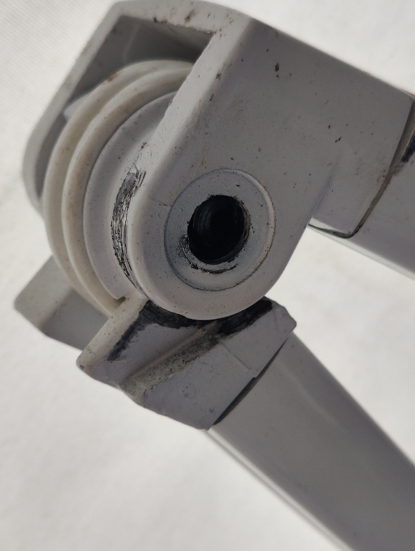 Pop nitte i arm knækket