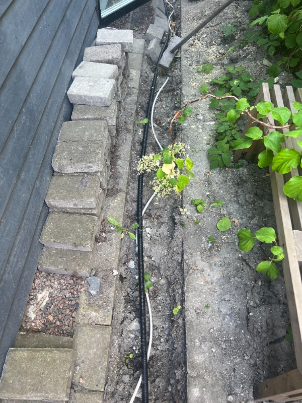 Gravet en rende på cirka 20 meter i frostfri dybde