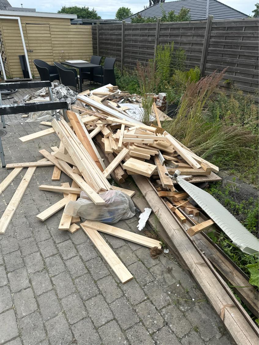 Bortskffelse af brændbar bygningsaffld 