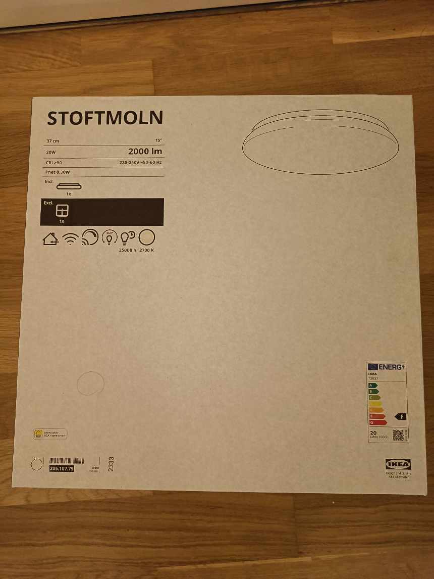 Ophængning af loftlamper x4, en hylde og et spejl