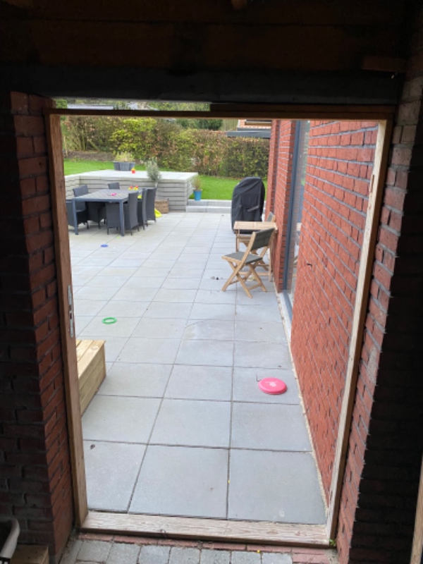 Montering og glasarbejde