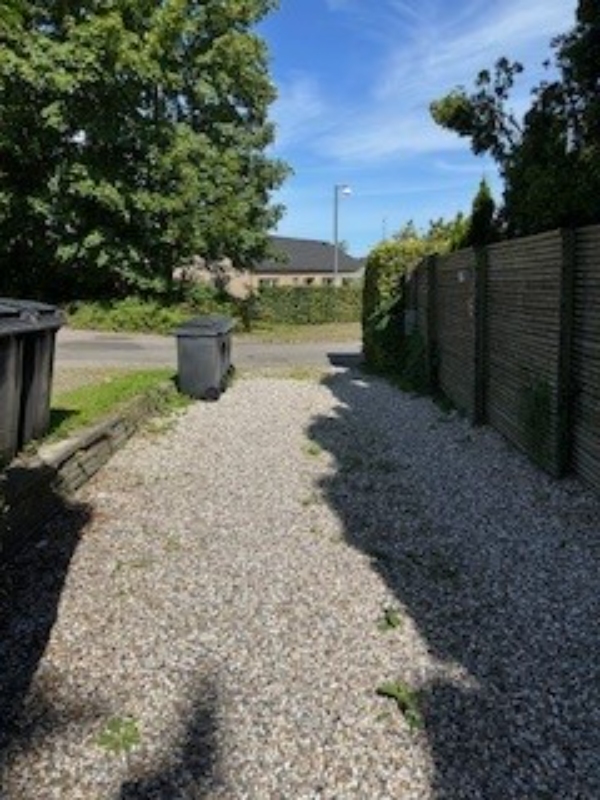 Lægning af fliser i indkørsel