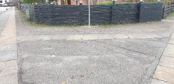 Sprøjtning og ukrudtsbrænding 75m fortov