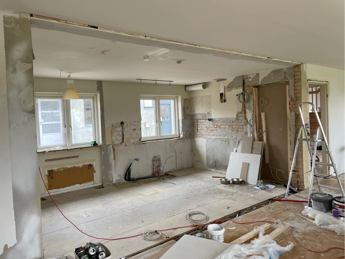 Pudse vægge i køkkenet