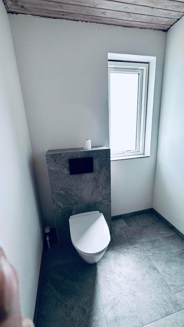 fuge badeværelse