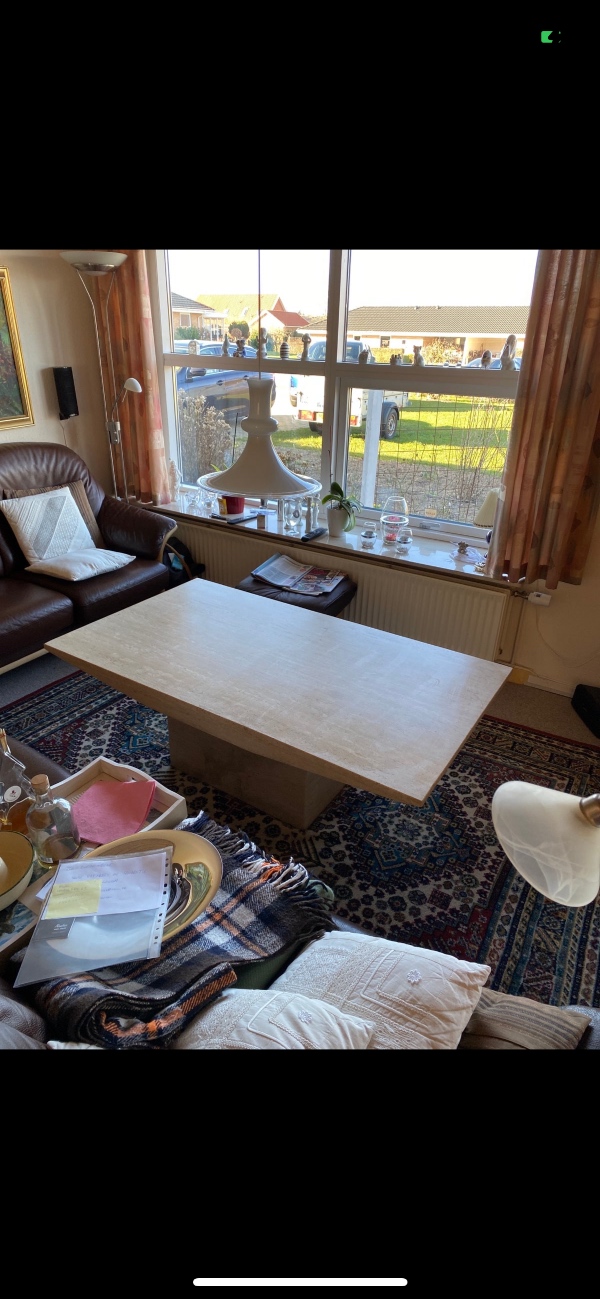 Afhentning af tungt sofabord