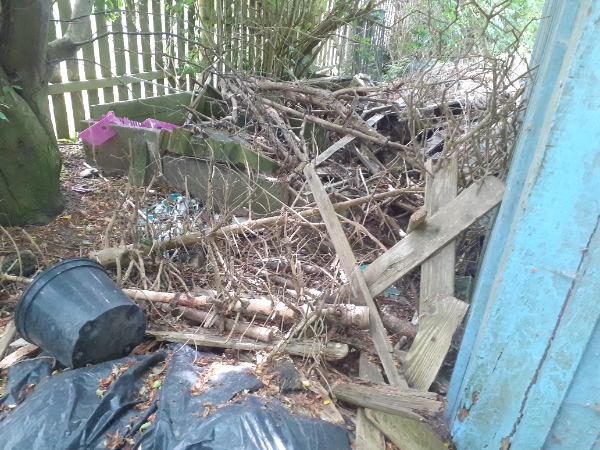 Haveaffald køres væk