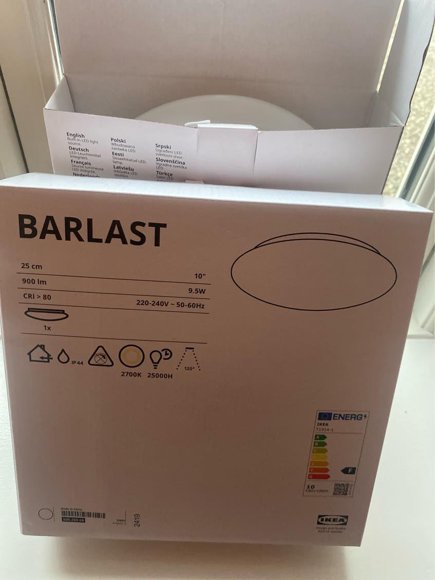 Sætte 7 lamper op i forskellige rum.
