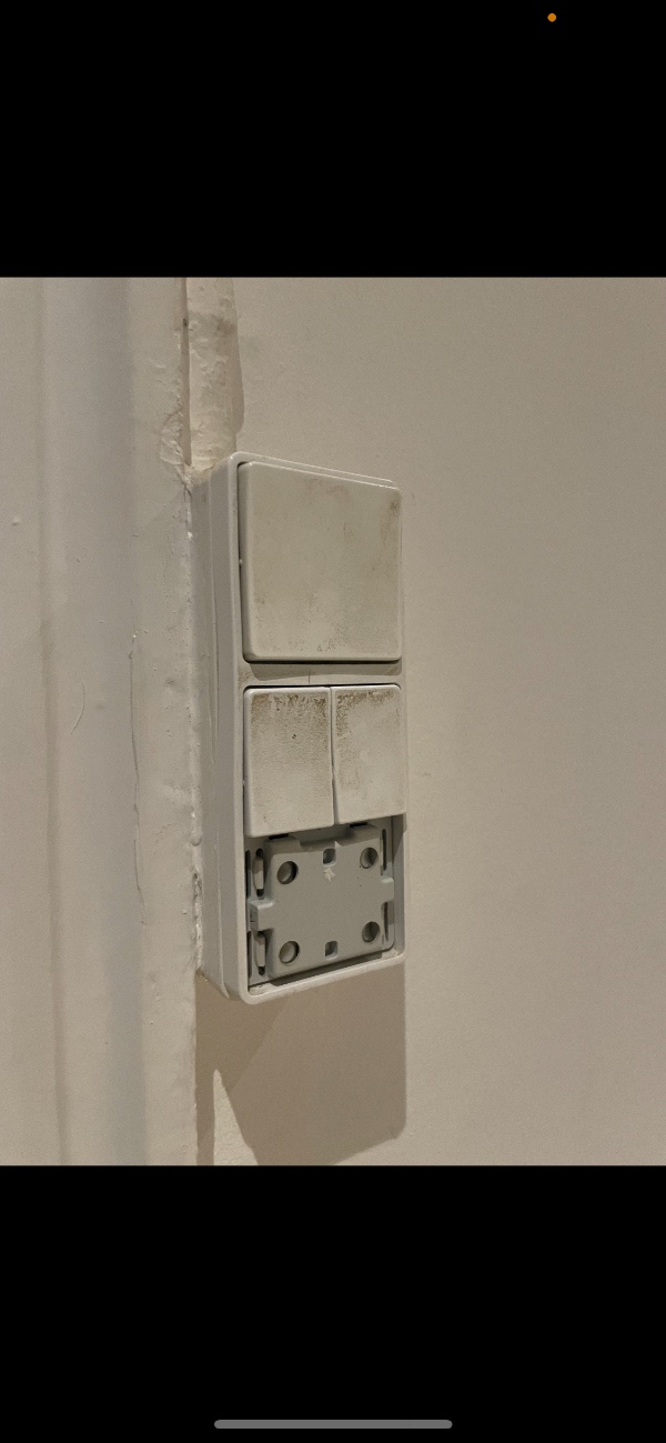 Fræset 2-3 stikkontakter + skiftet på 4-5 kontakter