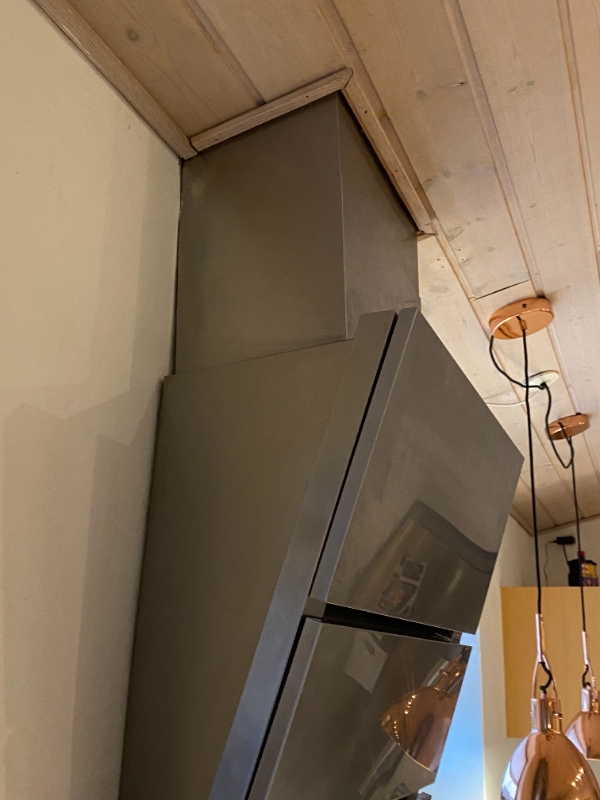 Nedtagning og montering af emhætte