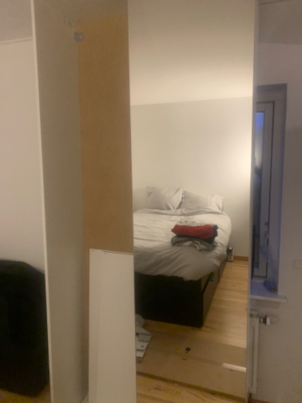 Halv skab mangler at fikses. Samt opsætning af gardiner