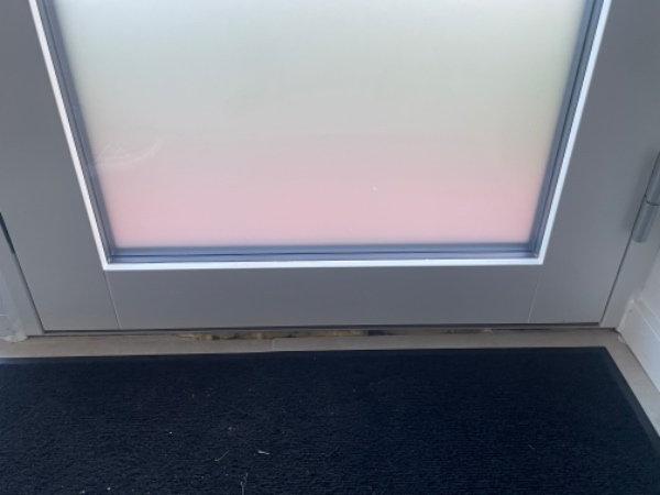 Fuge under facadedør