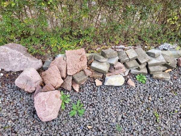Fjerne sten og diverse større affald/storskrald