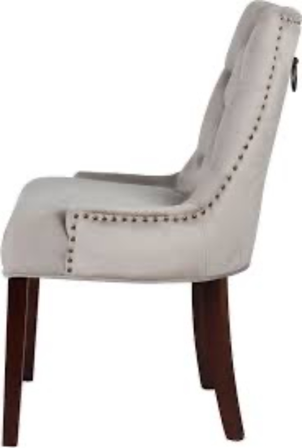 To spisestole skal køres fra Herlev til Lyngbyvej.