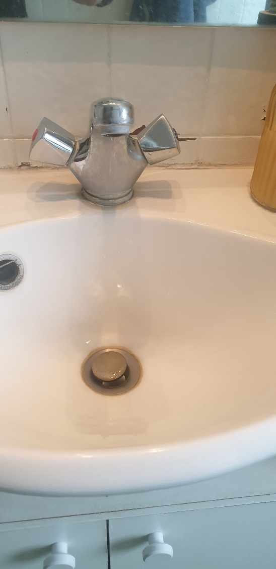 Skift vandhane og blandingsbatteri