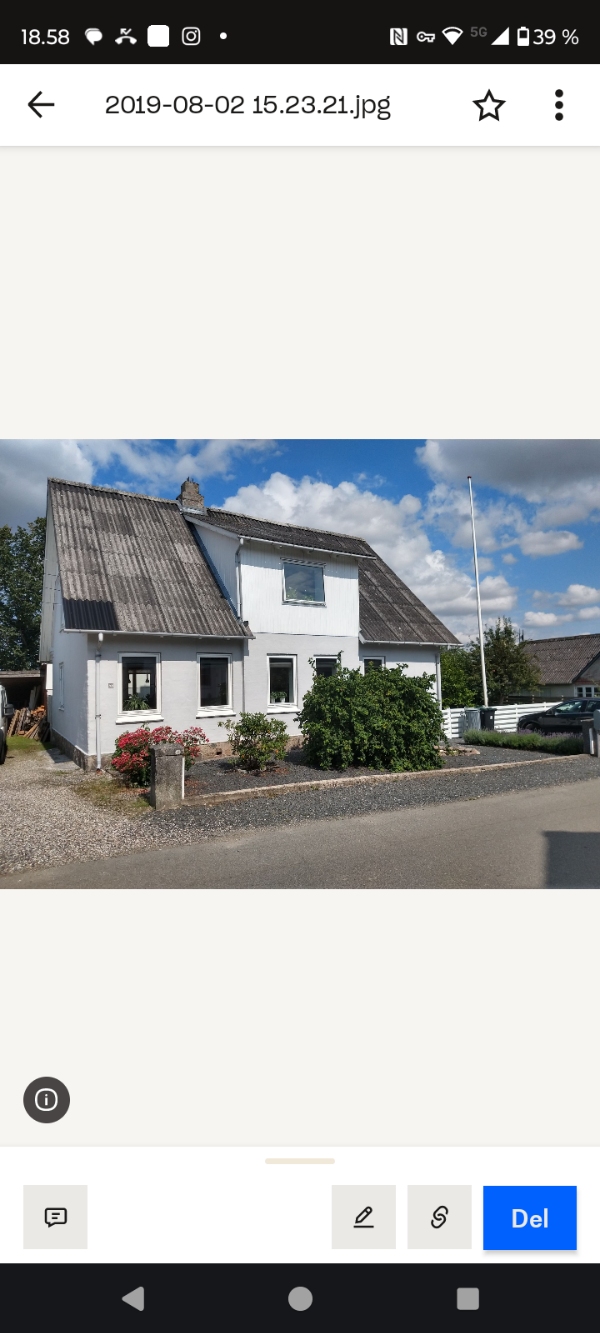 Maling af kvist på første sal udendørs