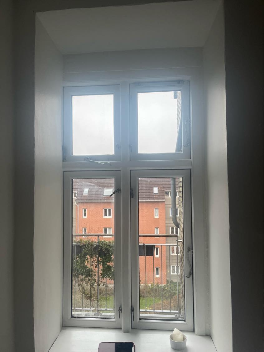 Sætte lamper og gardin op