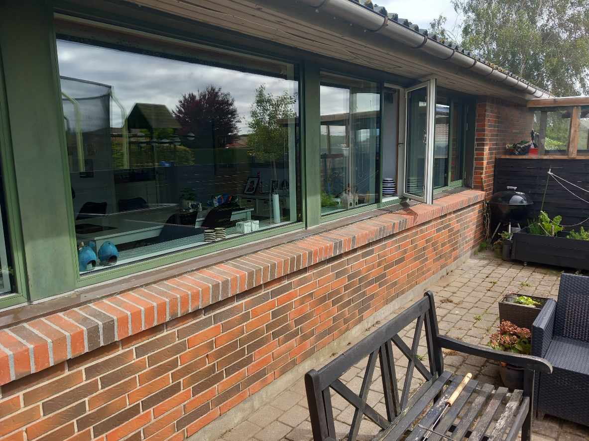 Udskiftning af fuge mellem vinduer og mur