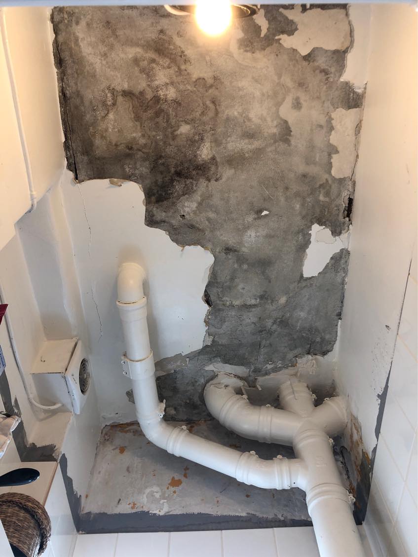 Spartlet loft på badeværelse