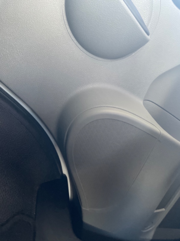 Ny radio med Apple CarPlay i min Renault master fra 2007. Ønsker også to nye højtalere i dørene