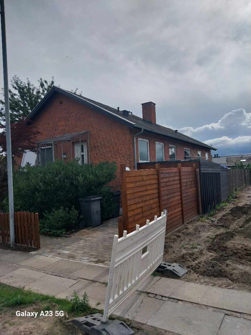 Fjernet skorsten og lagt en plade eller tag på hvor skorsten har været