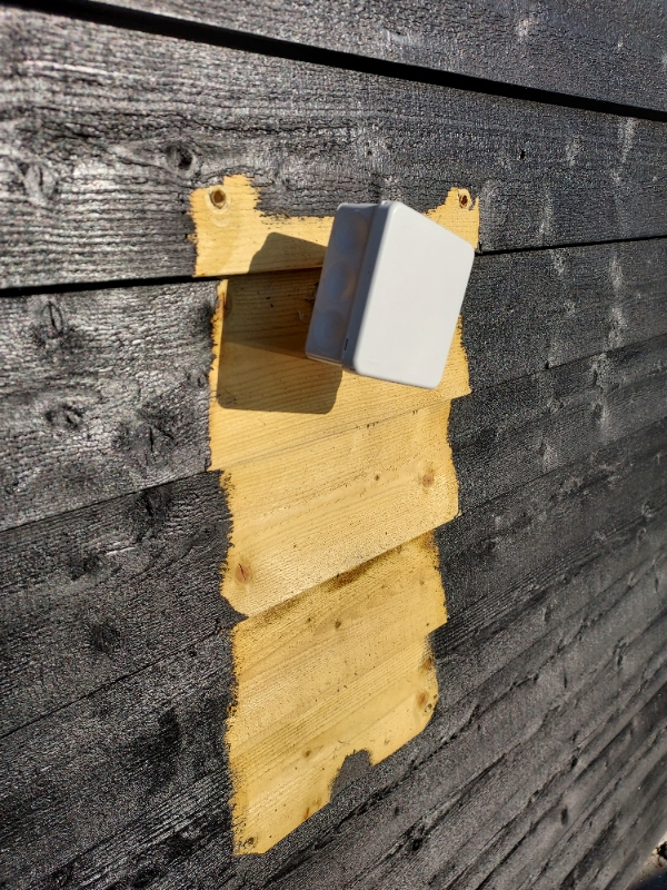 Skal have tilsluttet en ladeboks til eksisterende stik.