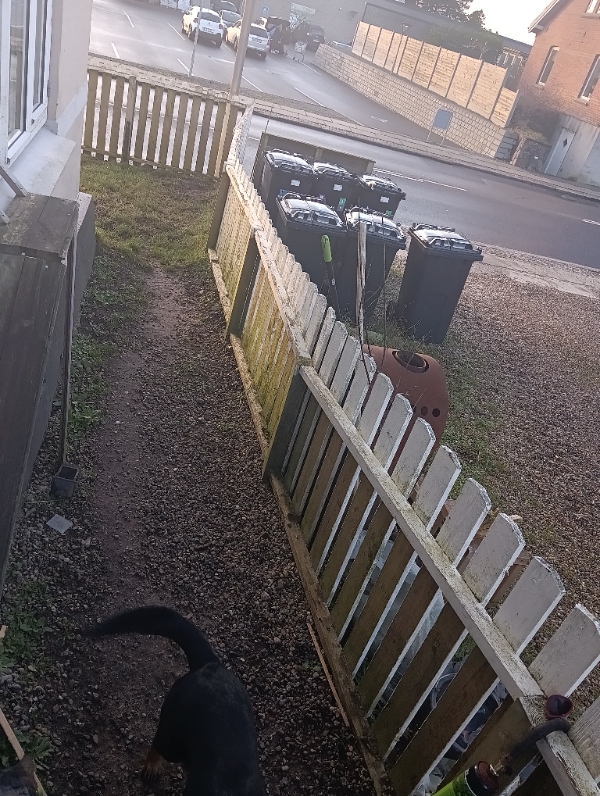 Flytte rengøring, a. 99m2 hus, og lidt have.