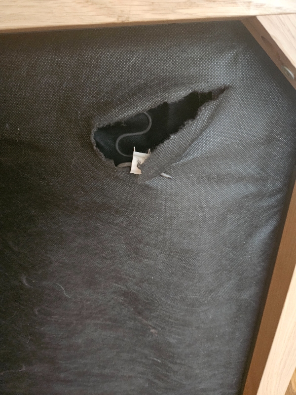 Fjeder under sofa