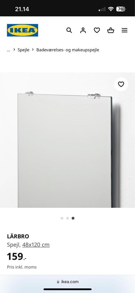 Mindre elektriker arbejde plus ophæng af spejle og hylder