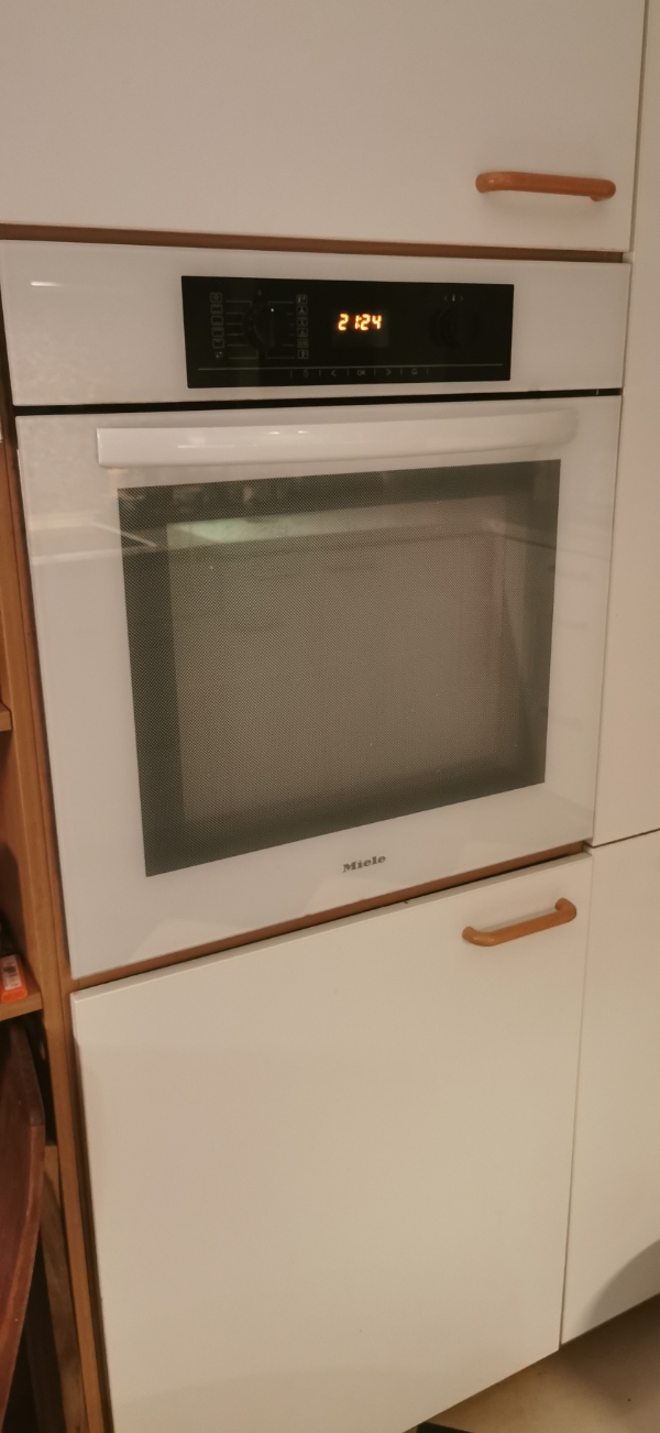 Udtagning af ovn, nedtagning af lamper og hylder